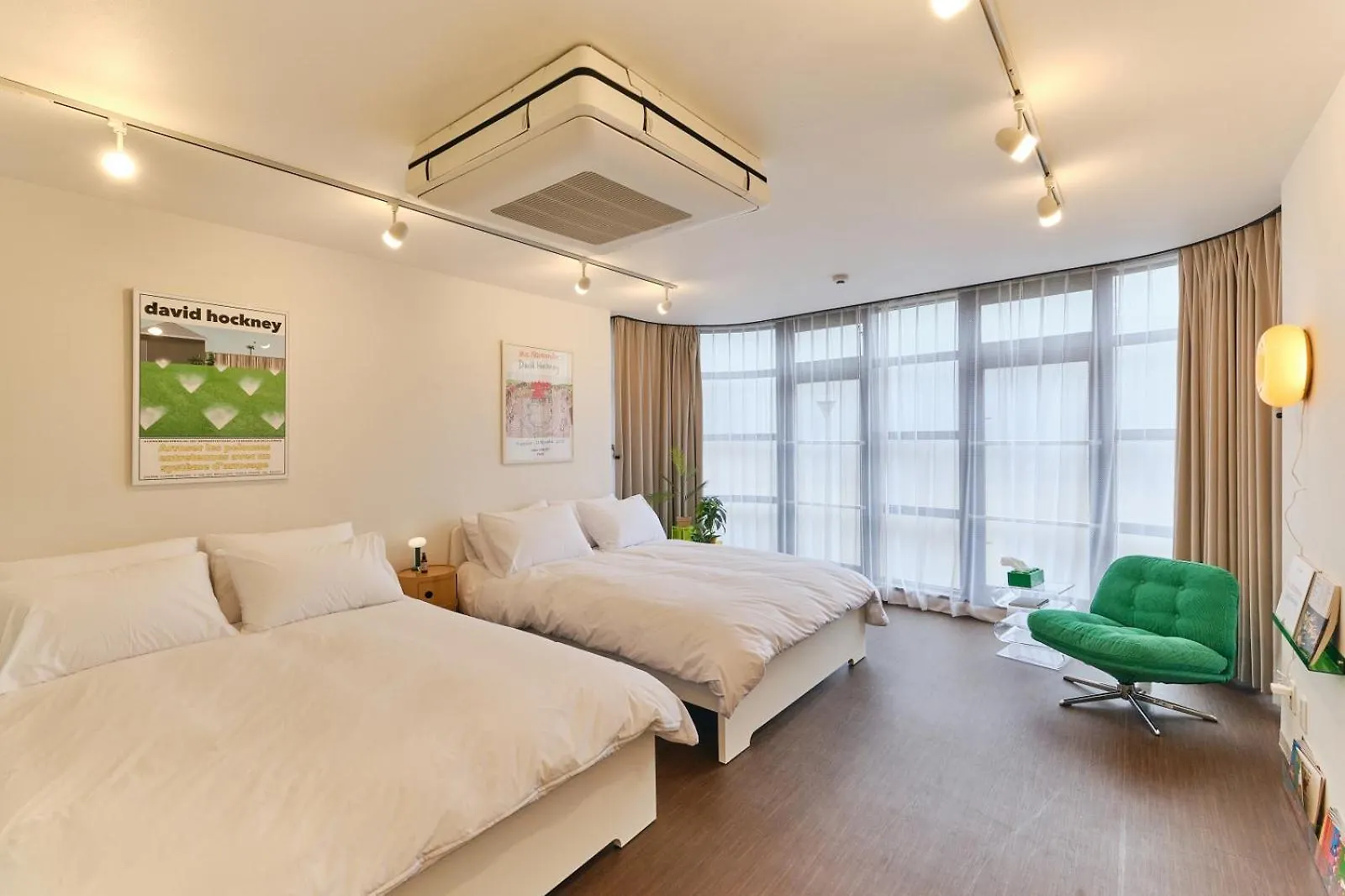 Kaikai House - Art, Design & Family In Shibuya Villa Tokio